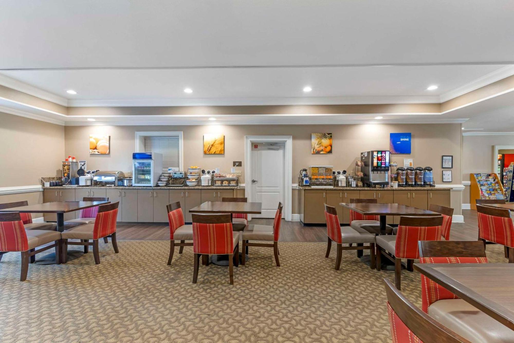 טיפטון Comfort Inn & Suites מראה חיצוני תמונה