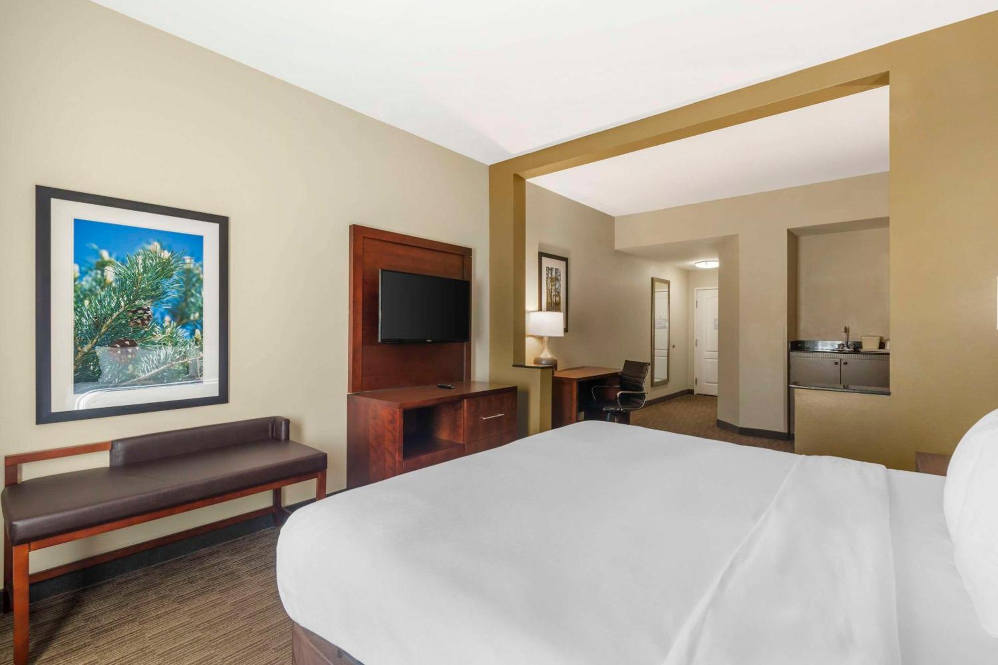 טיפטון Comfort Inn & Suites מראה חיצוני תמונה