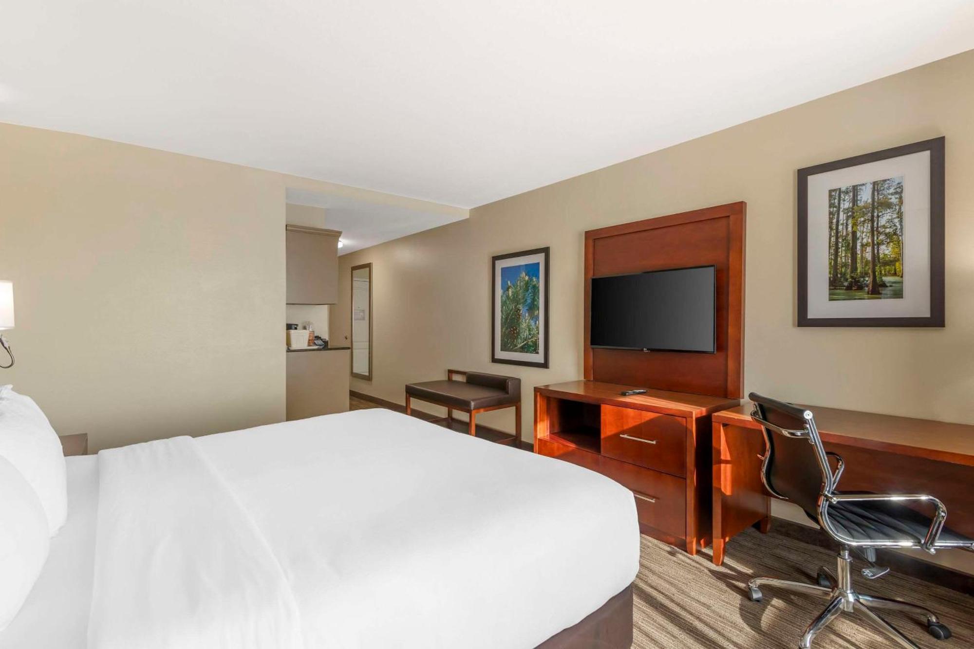 טיפטון Comfort Inn & Suites מראה חיצוני תמונה