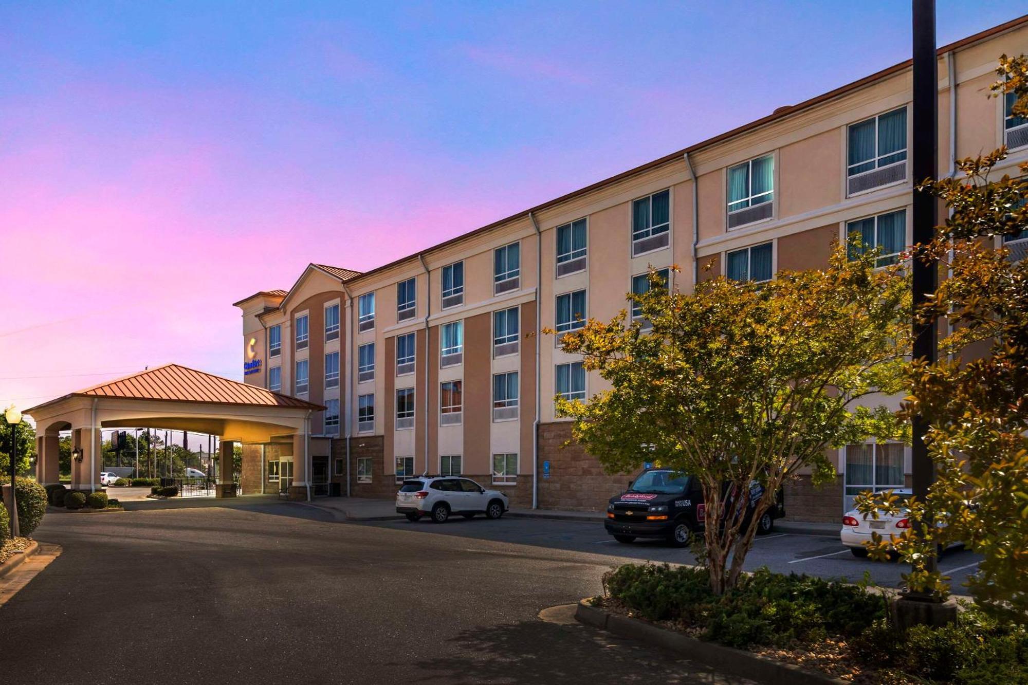 טיפטון Comfort Inn & Suites מראה חיצוני תמונה